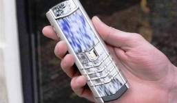 Người phụ nữ báo bị cướp giật điện thoại Vertu và hơn 600 triệu đồng