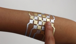 Hình xăm cảm ứng thông minh điều khiển smartphone, máy tính