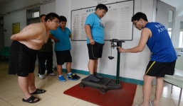 'Học đòi' sống Tây, dân Trung Quốc đang bị hủy hoại tim mạch