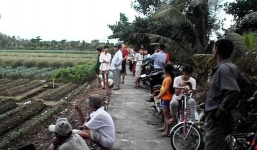 Gã con rể sát hại cha vợ đã ra đầu thú