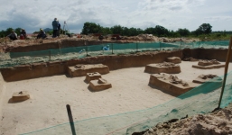 Phát hiện hàng chục ngôi mộ cổ ở Bình Thuận