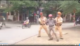 'Ma men' say lảo đảo, nhất quyết không chịu thử nồng độ cồn