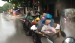 Video: '5 anh em' trên chiếc xe trộn bê tông gây náo loạn