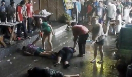 Video nhóm thanh niên Thái Lan đánh dập du khách dã man giữa đường phố