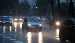 Bão Thần sét tấn công Trung Quốc