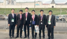 Hai nam sinh cấp 3 giành HCV Olympic tin học quốc tế