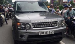 Gây tai nạn, tài xế Range Rover bỏ mặc mẹ con nạn nhân trên đường