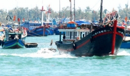 Trung Quốc điều trực thăng cứu một ngư dân Việt gặp nạn trên biển