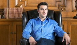 Từ ý tưởng cho thuê phòng ngủ đến CEO công ty 30 tỷ USD