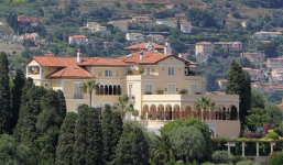 Căn biệt thự Pháp cổ được rao bán 1 tỷ Euro