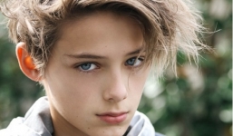 Cậu bé được mệnh danh  đẹp trai nhất hành tinh