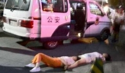 Trung Quốc: Hai phụ nữ ngất xỉu vì cãi vã liên tục suốt 8 tiếng