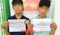 2 thanh niên cướp điện thoại xong quay lại 'xin'... mật khẩu