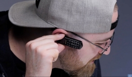 Sonica - điện thoại nhỏ nhất thế giới, giúp đổi giọng như... Conan