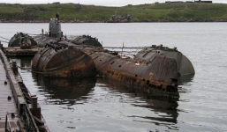 Mỹ tiêu hủy tàu ngầm Liên Xô bị bỏ hoang ngoài khơi