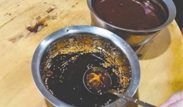 Nhà hàng Trung Quốc trộn thuốc phiện vào đồ ăn để giữ khách