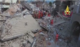 Video: Thị trấn bị san phẳng sau động đất ở Italy, 159 người thiệt mạng