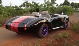 Shelby Cobra 427 tự chế của thợ Đắk Nông lướt vèo vèo trên cao nguyên