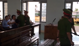 Video: Người nhà nạn nhân gào khóc trước lời khai của Nguyễn Thọ