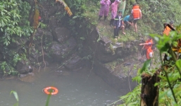 Tìm thấy thi thể nam sinh rơi thác ở Đà Lạt bị kẹt trong hốc đá