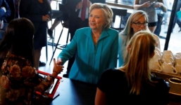 Tòa án yêu cầu công khai thư điện tử của bà Clinton vào ngày 13/9