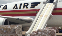 Máy bay Mỹ gặp sự cố tại sân bay Tân Sơn Nhất