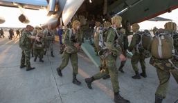 Nga điều động lính dù, thủy quân lục chiến tới Crimea