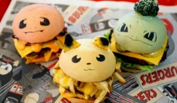 Cửa hàng bánh kẹp hình Pokemon tạo nên cơn sốt thu hút hàng trăm khách
