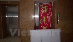 Hà Nội: Thang máy rơi tự do từ tầng 14, 1 nam thanh niên bị mắc kẹt