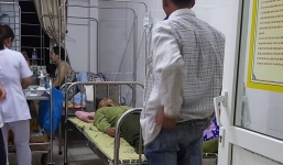 Trưởng công an xã bị rách lưỡi do súng cướp cò