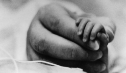 Hy hữu bệnh viện hỏa táng nhầm bệnh nhi