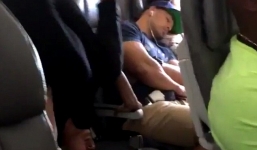 Hy hữu người phụ nữ trồng cây chuối trên máy bay ở độ cao 3.000m