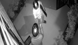 Video: 3 tên 'siêu trộm' táo tợn cạy cửa đột nhập nhà dân