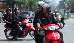 Từ 2/9: Cảnh sát cơ động không được phép dừng xe phạt vi phạm mũ bảo hiểm
