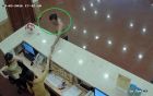 Đi tắm biển về, khách phát hiện mất điện thoại Vertu tại khách sạn 3 sao