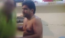 Bộ trưởng phụ nữ và trẻ em Ấn Độ bị bắt vì lộ clip hiếp dâm phụ nữ có chồng