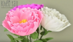 Hướng dẫn làm hoa mẫu đơn từ giấy nhún đẹp như hoa thật