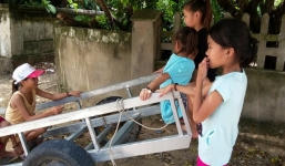 Gần 1.000 học sinh bị bố mẹ 'cấm' đến trường ngày khai giảng