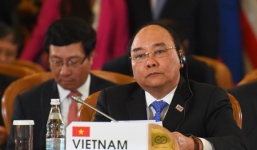 Thủ tướng lên đường tham dự Hội nghị Cấp cao ASEAN tại Lào