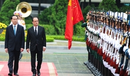 Tổng thống Pháp Hollande thăm chính thức Việt Nam