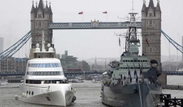 Ngắm du thuyền chống bom hơn 6 nghìn tỷ của đại gia Nga