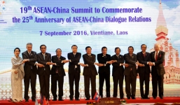 Lãnh đạo ASEAN - Trung Quốc cam kết kiềm chế ở Biển Đông
