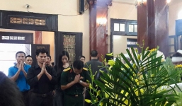 Sao Việt và đoàn làm phim Đất và người nghẹn ngào tới tiễn đưa 'lão Quềnh'