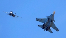 Bị máy bay Mỹ áp sát biên giới, Nga điều chiến đấu cơ đánh chặn