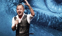 Vợ cố nhạc sĩ Trần Lập bật khóc khi chồng được tôn vinh tại VTV Awards 2016