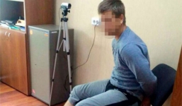 Mẹ đổi con cho kẻ cưỡng hiếp để lấy 1 chai rượu