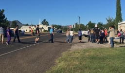 Nữ sinh bắn chết bạn rồi tự tử