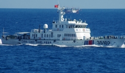 Trung Quốc tiếp tục ngang ngược đưa tàu áp sát quần đảo tranh chấp