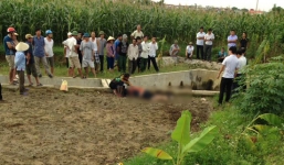 Hốt hoảng phát hiện 2 thi thể cạnh Quốc lộ