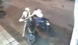 Video: Camera ghi hình những vụ cướp giật liều lĩnh trên đường phố